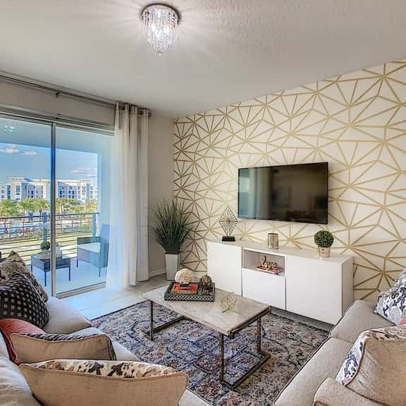 Chic 2BR Condo w Mickey Theme Room near WDW - Image 1