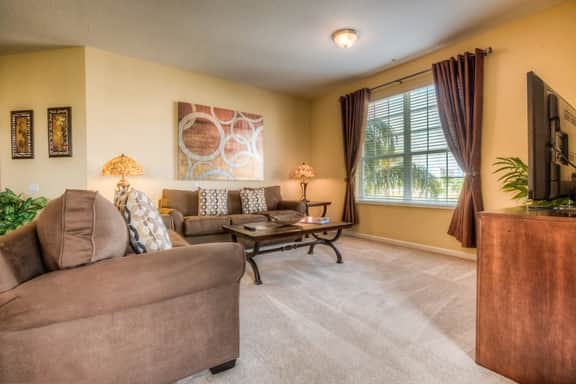 Spacious 3BR Condo near Convention & Theme Parks - Image 4