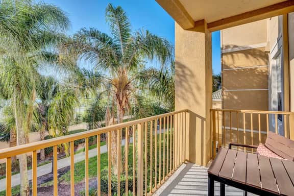 Resort Condo: 2BR w/ Balcony near Disney - Image 2