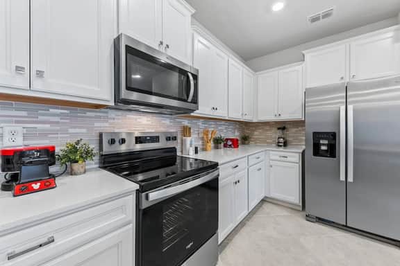 Clermont Loft w/ Arcade |5BR Townhouse Near Disney - Image 4