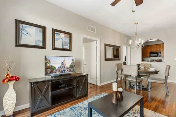 Amazing Pet-Friendly 3BR condo near Epic Universe! - Image 4