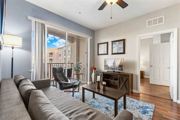 Amazing Pet-Friendly 3BR condo near Epic Universe! - Image 3