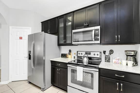 Resort & Pool Access 3BR Condo near Epic Universe! - Image 4