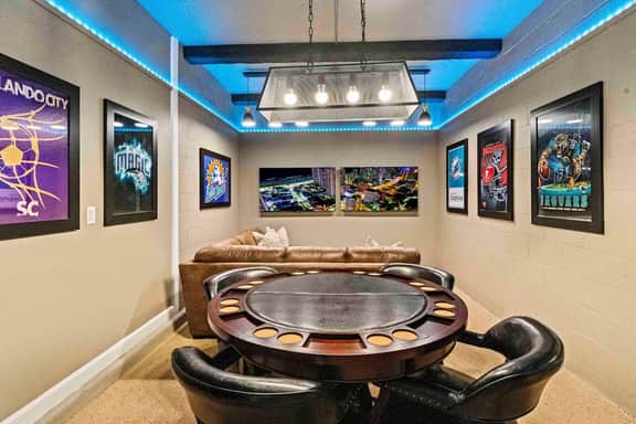 Pool, Themed Rooms & Man Cave! 5BR Oasis - Image 2