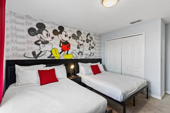 Fun 4BR Townhome! with Private Pool Near Disney - Image 4