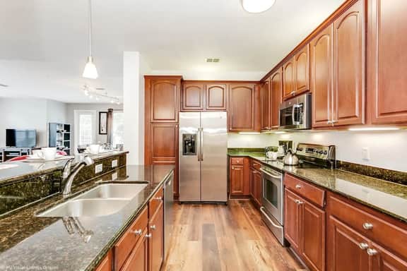 Prime Location Resort! 4BR Condo near Disney, OCCC - Image 3