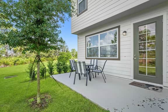 Resort Oasis! 3BR Townhome w Free Parking near WDW - Image 3