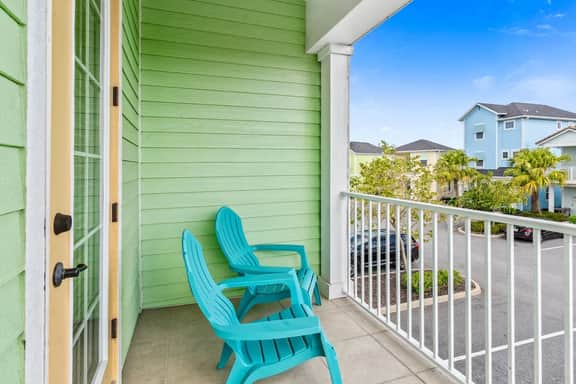 Disney near: 2BR Cottage w/ Balcony & Jacuzzi Joy - Image 2