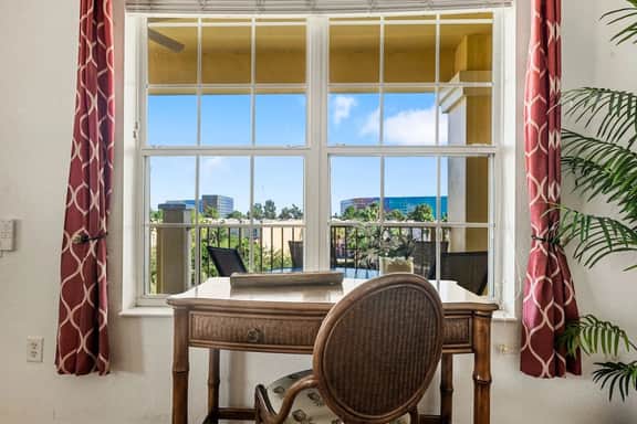 Fabulous 3BR Condo w/ Balcony near Disney Orlando! - Image 3