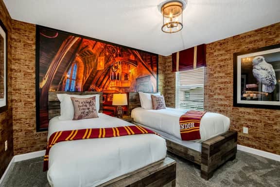 Game, Themed Rooms, Theater 8BR Pool Home near WDW - Image 2