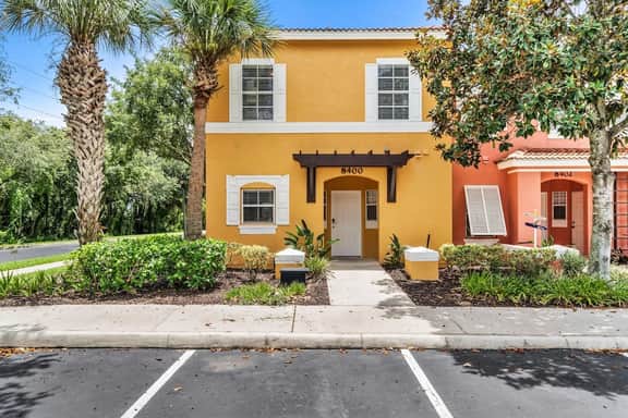 Amazing 3BR Home w Balcony very close to Disney! - Image 4