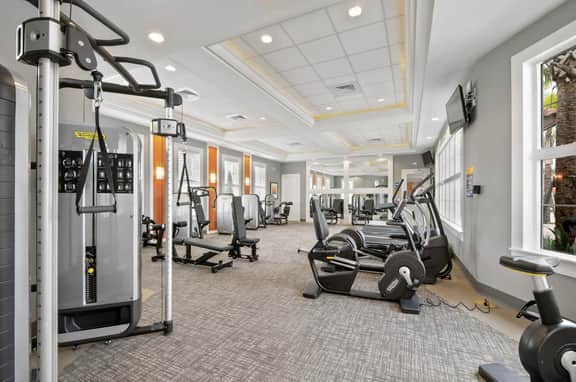 Solterra 6BR Pool Home w Spa & Game Room near WDW - Image 5