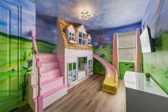 Sleeps 22•Pvt pool•Theater•Game room - Image 3