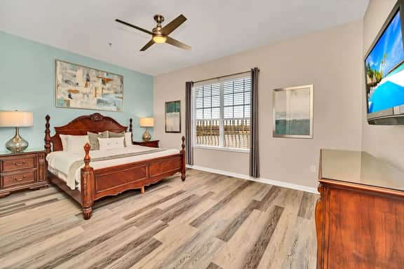 Disney near: 3BR Lakeview Balcony Condo - Image 3
