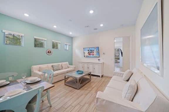 Kissimmee Retreat 4BR Cottage near Disney - Image 2