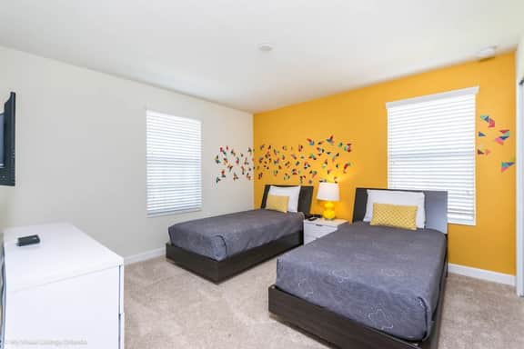 Disney near: 9BR Oasis w Pool & Game Room - Image 4