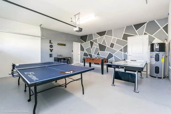Disney near: 9BR Oasis w Pool & Game Room - Image 3