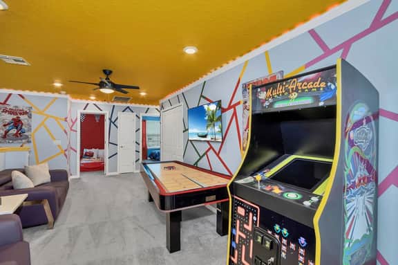 Game & Theme Rooms 5BR Townhome w Pool/Spa - Image 3