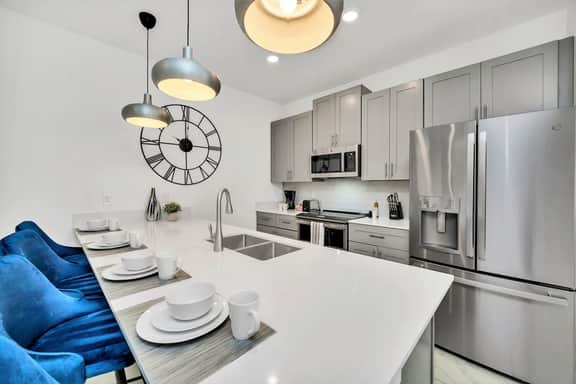 Luxe 5BR Townhouse w/ Pool & Mickey-Themed Room - Image 5
