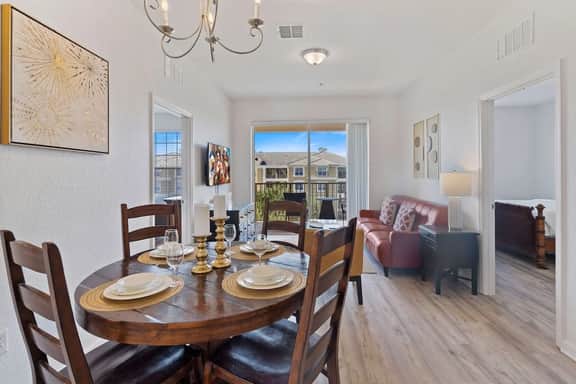 Resort Condo 3BR w Balcony & Free Parking near WDW - Image 5