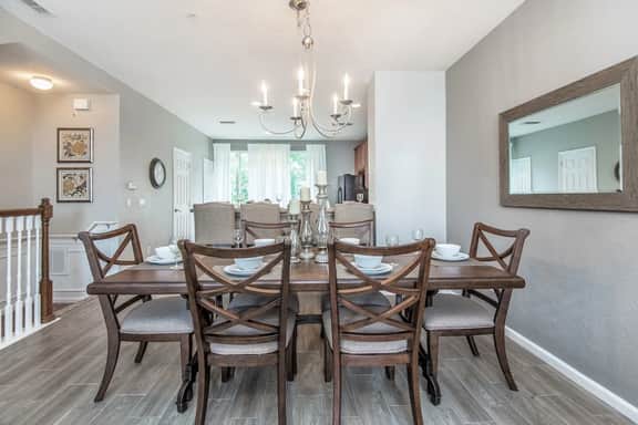 Resort Access 3BR Townhome w Free Parking near WDW - Image 4