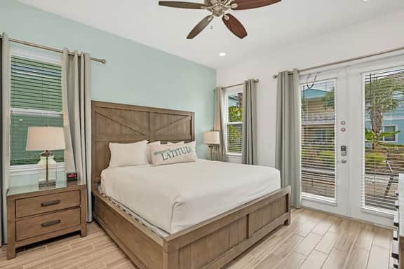 Disney near! 3BR Cottage w Patio & Free Parking - Image 5