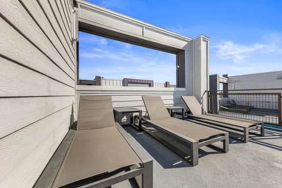 Sleeps 10•Private balcony dining•Near Disney - Image 4