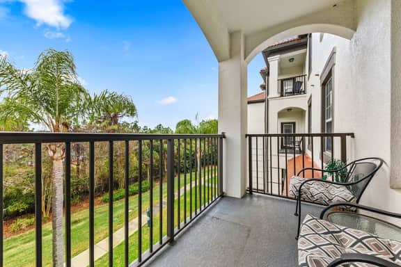 Orlando 3-Bedroom Condo w Balcony near Theme Parks - Image 5