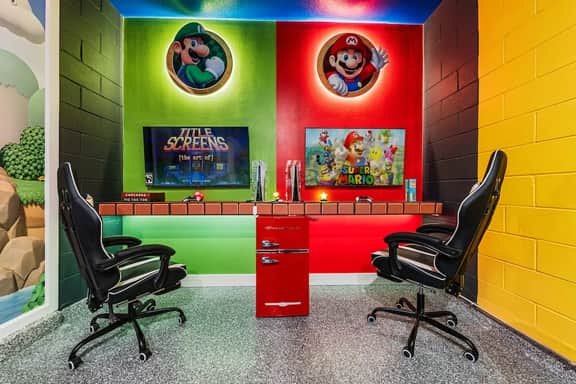 *Recently decorated*Game Room*Private Pool*BBQ* - Image 3