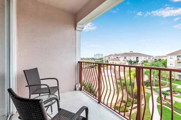 3BR Condo w/ Views, Pool Access near Epic Universe - Image 4