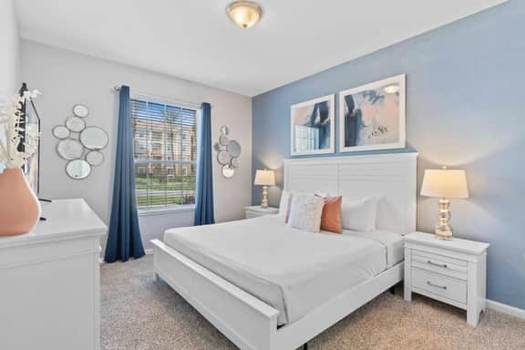 Resort Condo 3BR w Lake Access near Disney Orlando - Image 3