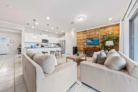 Theme Rooms! 5BR Townhouse w Pool in Kissimmee - Image 5