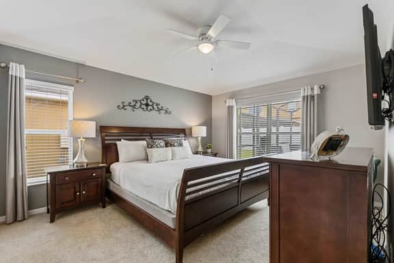 Sleeps 8·Pvt Pool·Game Room·Clubhouse Amenities - Image 4