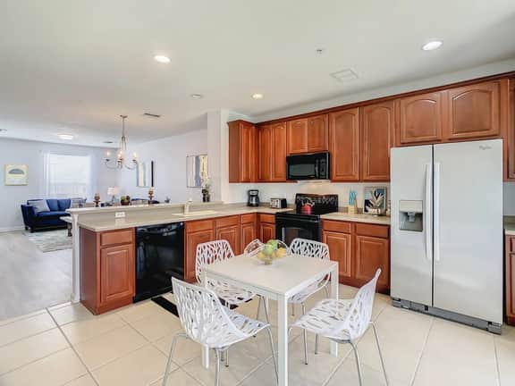 Orlando Getaway! 3BR Townhome near Disney & OCCC - Image 5