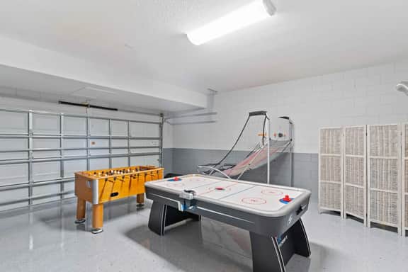 Davenport Bliss: 6BR Pool Home w Game Room - Image 5