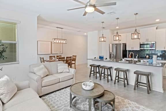 Resort Access 4BR Retreat w Pool near Disney World - Image 2