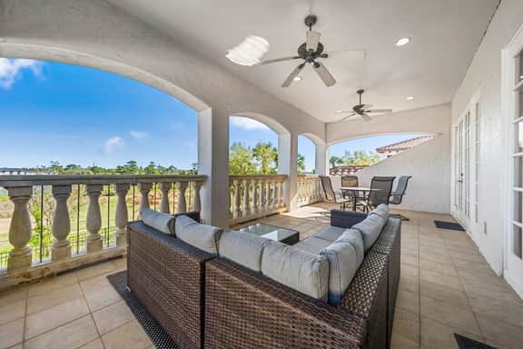 Sleeps 14 • Pvt pool & spa • Pool table - Image 5
