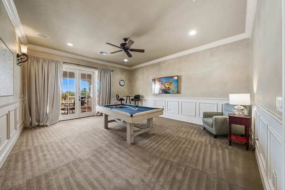 Sleeps 14 • Pvt pool & spa • Pool table - Image 4