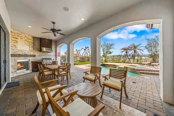 Sleeps 14 • Pvt pool & spa • Pool table - Image 3