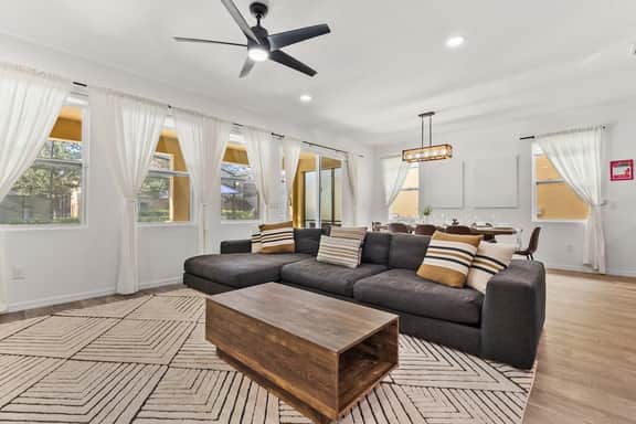 *Private Pool *BBQ *Near Disney *Sleeps 10 - Image 2