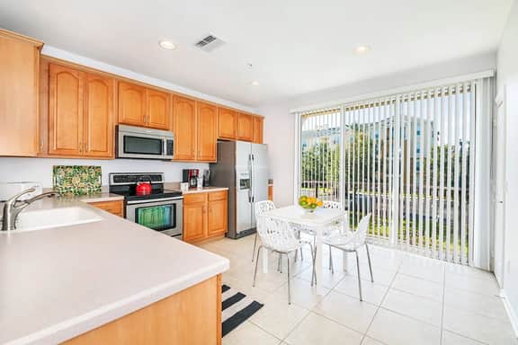 Prime Orlando Location: 3BR Townhome w Theme Rooms - Image 5